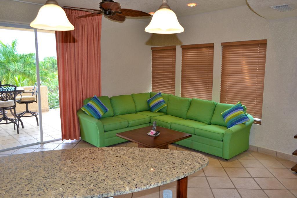 Mayan Princess Beach & Dive Resort West Bay Habitación foto