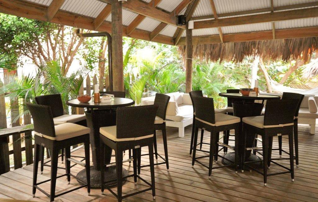 Mayan Princess Beach & Dive Resort West Bay Exterior foto