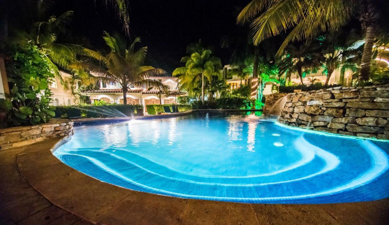 Mayan Princess Beach & Dive Resort West Bay Exterior foto